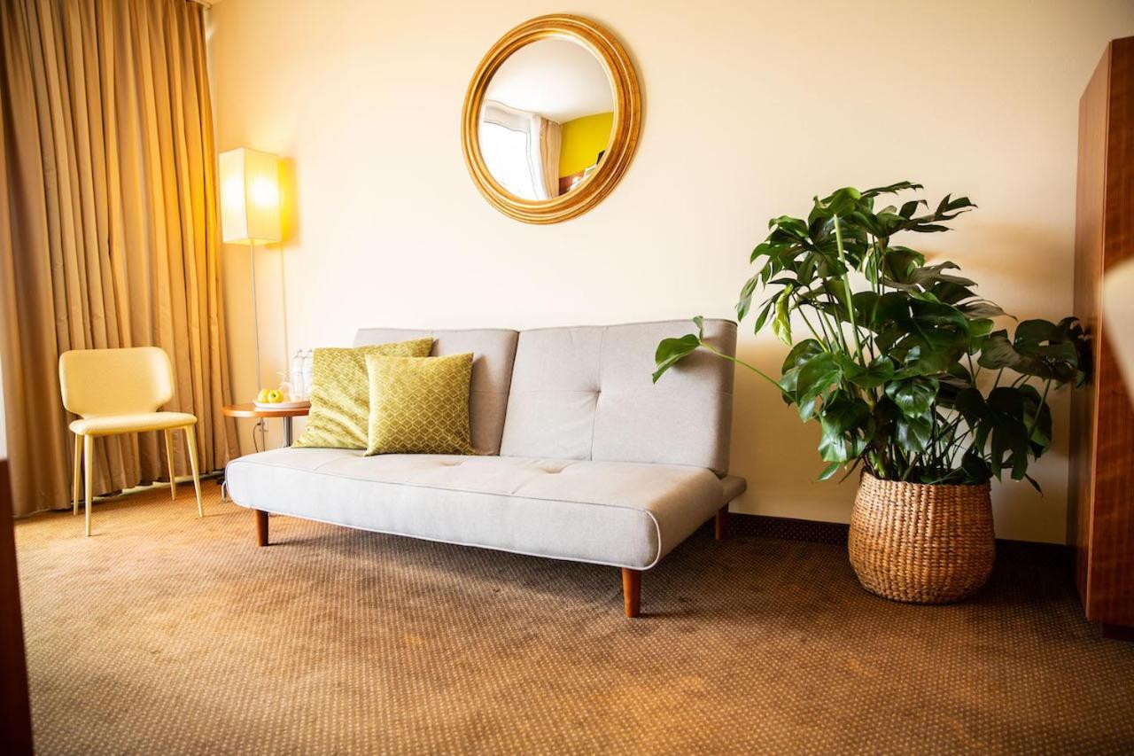 Seehotel Sued By S4Y Velden am Worthersee Bagian luar foto