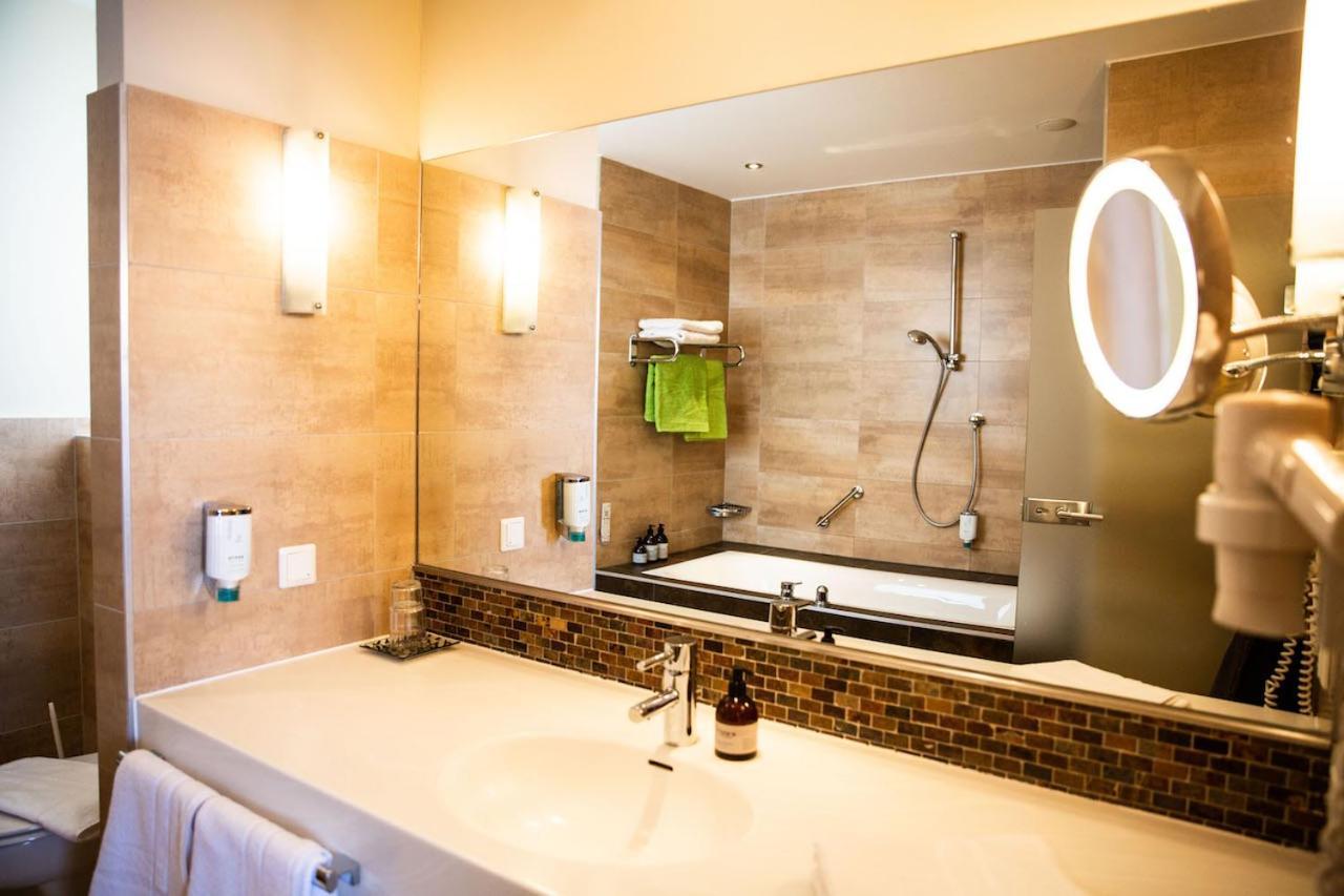 Seehotel Sued By S4Y Velden am Worthersee Bagian luar foto