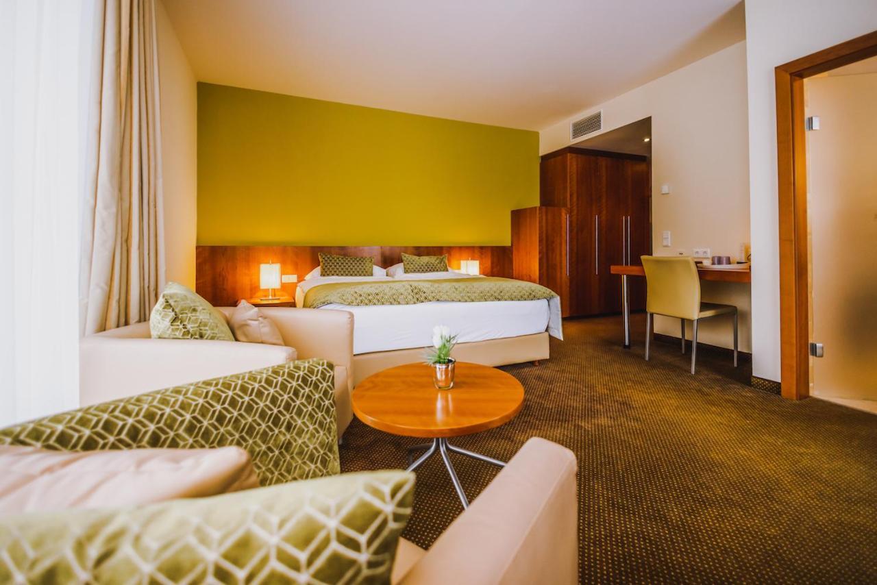 Seehotel Sued By S4Y Velden am Worthersee Bagian luar foto